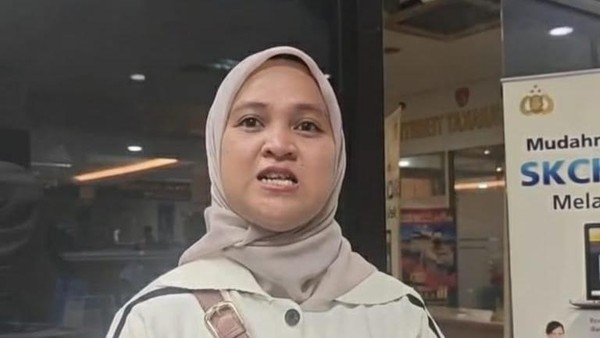 warga-ramayani-mengapresiasi-pelayanan-skck-polda-metro-jaya-yanga-cepat-1761803048571_169